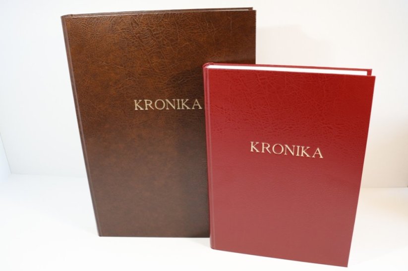 Kronika pro ruční zapisování, větší A4, 192 listů, koženka - Barva koženky: Bordó žíhaná (13)