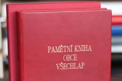 Kronika pro ruční zapisování, větší A4, 192 listů, pravá kůže